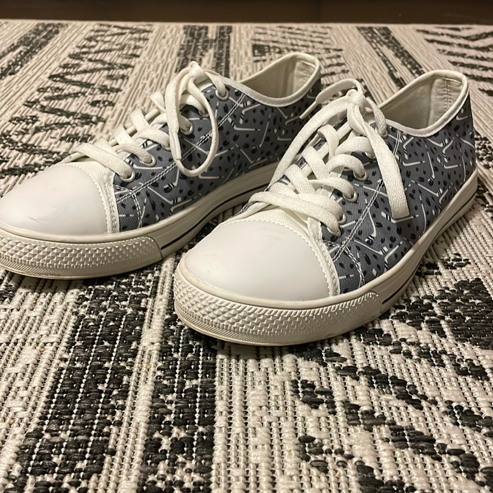 Canvas hockey patterned sneakers size 8 women’s